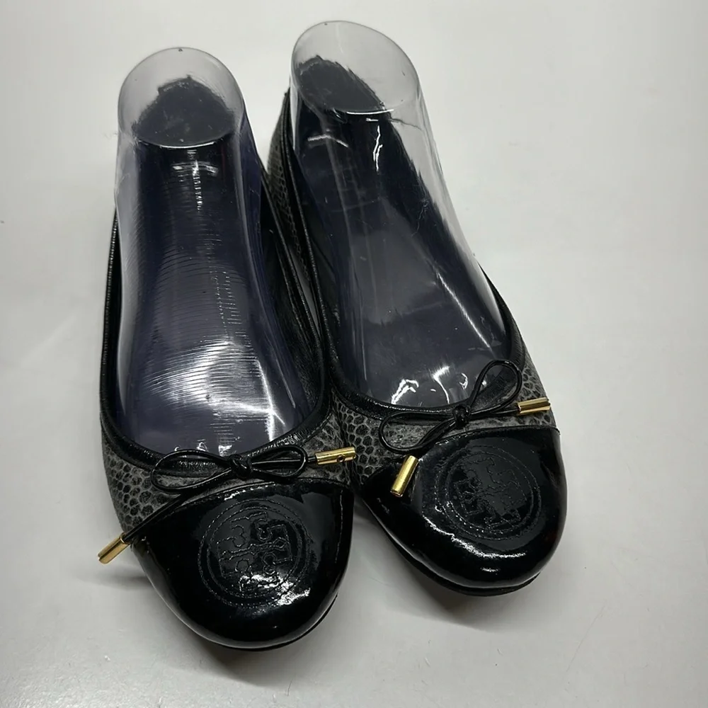 Tory Burch Ballet Flats Shoes Faux Snakeskin Leather Captoe Black Gray Size 8.5